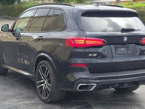 Used 2021 BMW X5 sDrive40i w/ M Sport Package RWD image 4