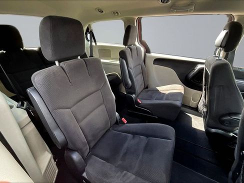 Used 2015 Dodge Grand Caravan SXT w/ Security Group FWD image 19