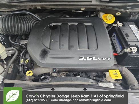 Used 2017 Dodge Grand Caravan SE FWD image 33