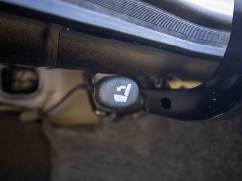 Used 2013 Toyota Corolla S FWD image 34