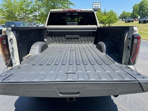 New 2026 GMC Sierra 2500 AT4 w/ AT4 Premium Plus Package AWD/4WD image 23
