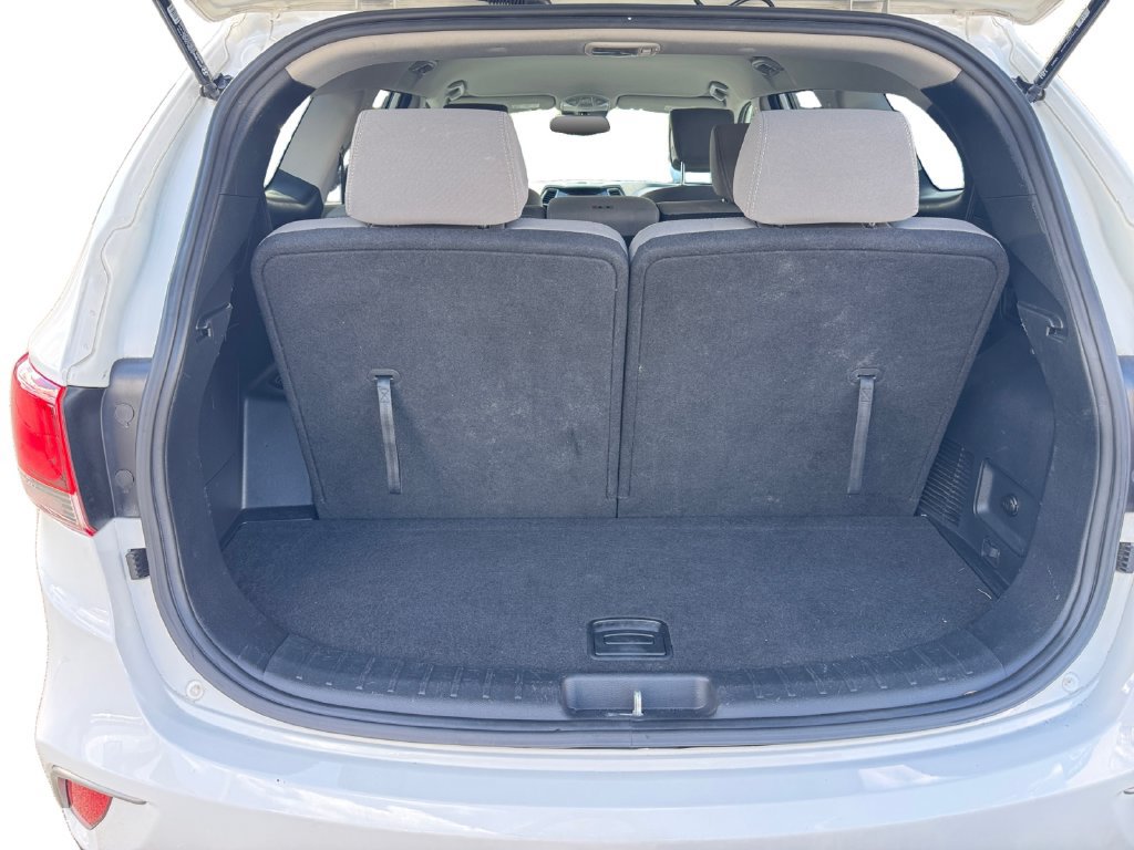 Used 2017 Hyundai Santa Fe SE w/ Cargo Package FWD image 23