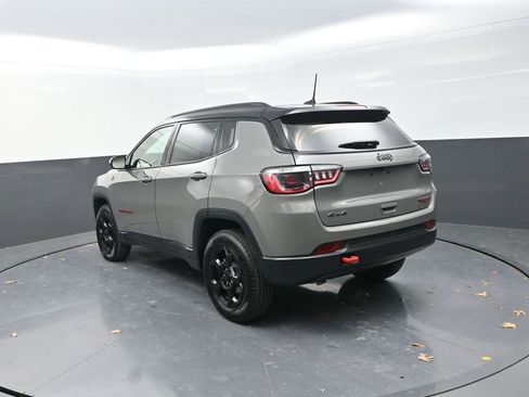 Used 2024 Jeep Compass Trailhawk image 6