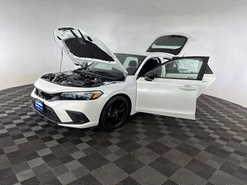 Used 2023 Honda Civic Sport image 11