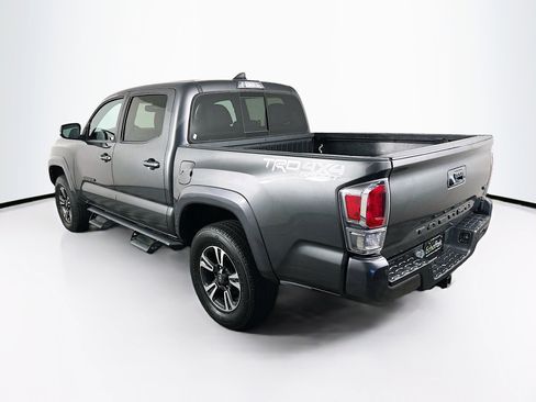 Used 2019 Toyota Tacoma TRD Sport AWD/4WD image 5