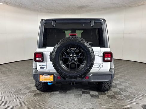 Certified 2024 Jeep Wrangler Unlimited AWD/4WD image 6