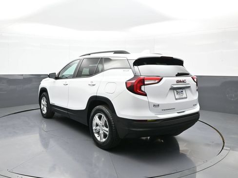 Used 2022 GMC Terrain SLE w/ Driver Convenience Package AWD/4WD image 8