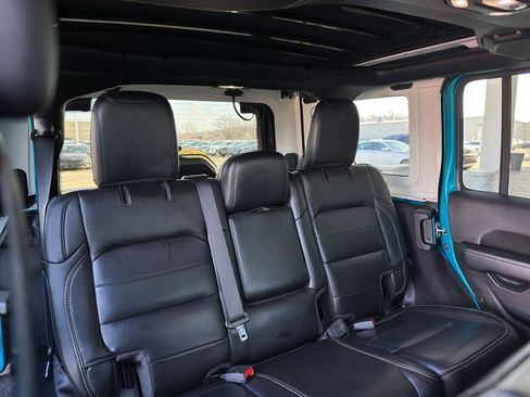 Used 2020 Jeep Wrangler Unlimited Sahara w/ Advanced Safety Group image 36