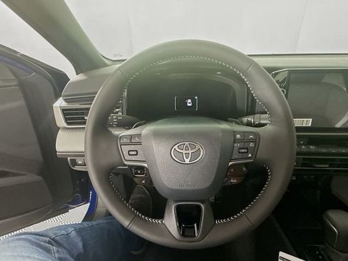 New 2026 Toyota Camry SE FWD image 11