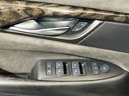 Used 2016 Cadillac Escalade Platinum image 14