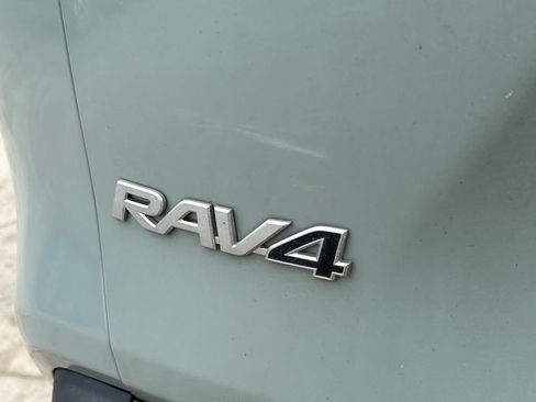 Used 2019 Toyota RAV4 XLE w/ Convenience Package AWD/4WD image 13