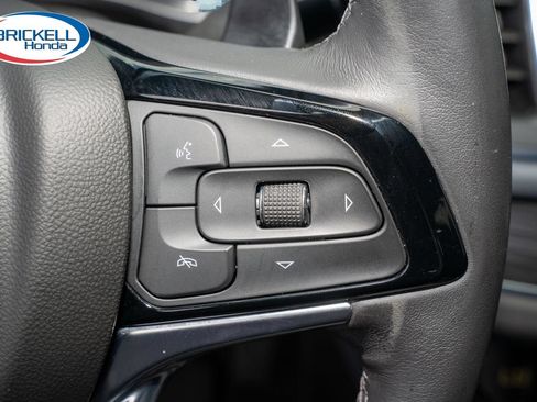 Used 2024 Buick Enclave Essence w/ Technology Package FWD image 33