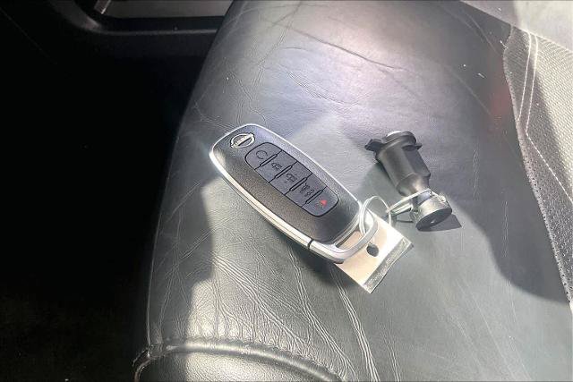 Used 2023 Nissan Pathfinder Platinum FWD image 15