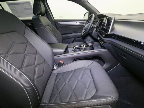 New 2026 Volkswagen Atlas Cross Sport SE AWD/4WD image 14