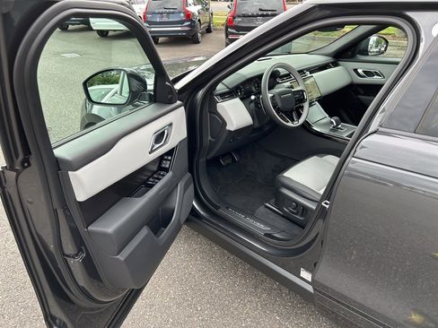 New 2026 Land Rover Range Rover Velar Dynamic SE image 10