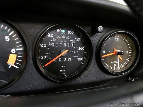 Used 1988 Porsche 911 Carrera image 24