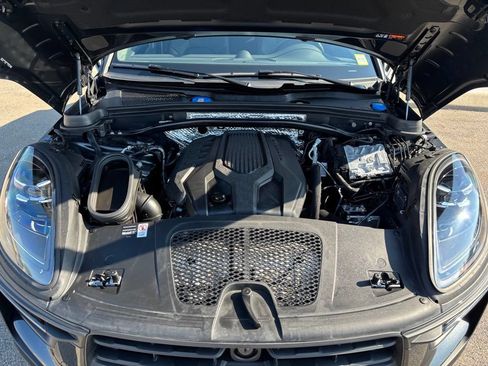 Certified 2026 Porsche Macan AWD/4WD image 22