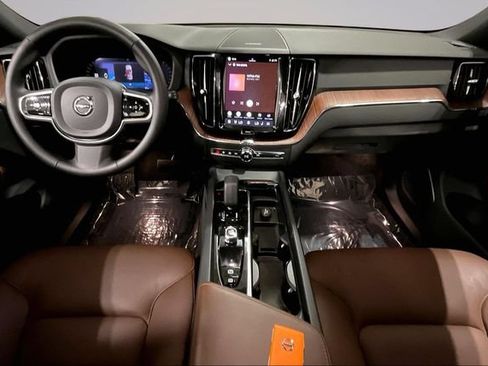 Certified 2024 Volvo XC60 B5 Plus w/ Protection Package Premier AWD/4WD image 19