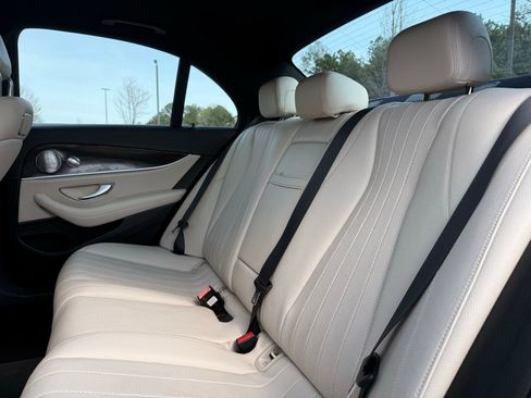 Used 2019 Mercedes-Benz E 300 image 32