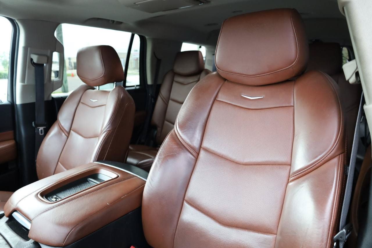 Used 2016 Cadillac Escalade Premium AWD/4WD image 7