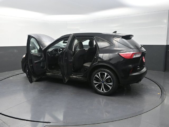 Used 2021 Ford Escape SE w/ SE Sport Appearance Package FWD image 43