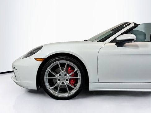 Used 2022 Porsche 718 Boxster S image 28