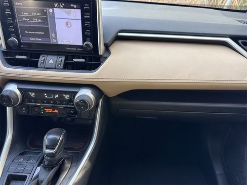 Used 2019 Toyota RAV4 Limited image 16