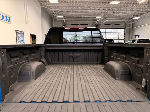 Used 2024 Chevrolet Silverado 1500 RST w/ Z71 Off-Road Package image 11