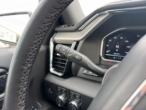Used 2024 GMC Sierra 1500 Denali w/ Technology Package AWD/4WD image 10