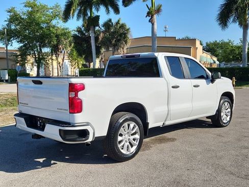 Certified 2022 Chevrolet Silverado 1500 Custom RWD image 4