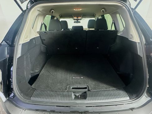 Used 2023 Nissan Rogue SV image 28