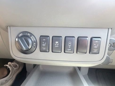 Used 2019 Nissan Frontier SV w/ Value Truck Package AWD/4WD image 16