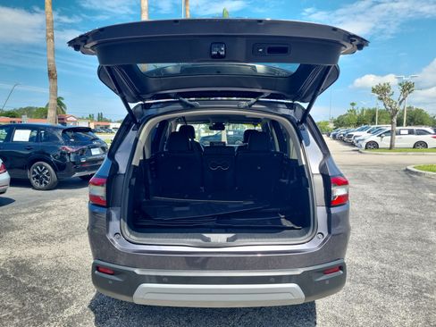 Used 2025 Honda Pilot EX-L image 12