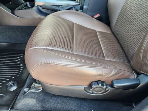 Used 2017 Toyota Tacoma Limited image 26