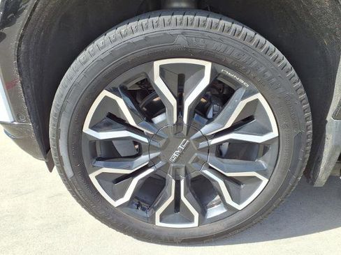 Certified 2025 GMC Sierra EV Denali image 21