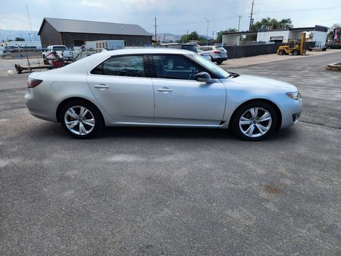 Used 2011 Saab 9-5 Turbo4 Premium FWD image 4
