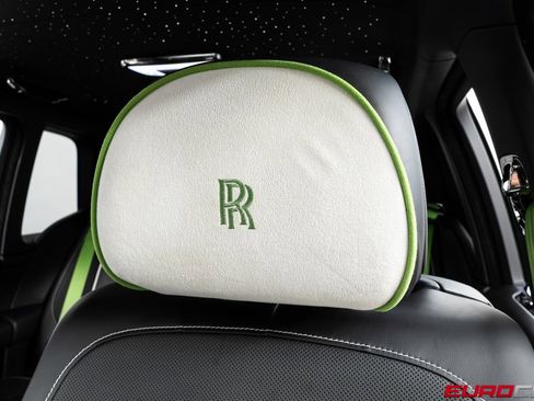 Used 2020 Rolls-Royce Cullinan Black Badge image 43