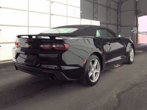Used 2019 Chevrolet Camaro LT RWD image 4