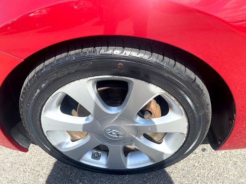 Used 2012 Hyundai Elantra Limited image 17