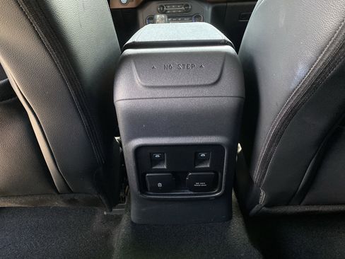 Used 2024 Ford Bronco Outer Banks image 47