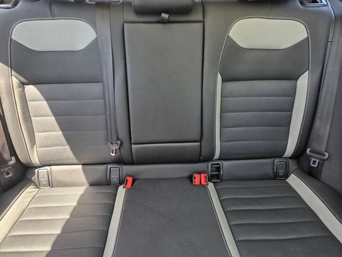 Used 2022 Volkswagen Taos SEL w/ Panoramic Sunroof Package FWD image 31