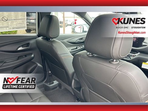 New 2025 Buick Envista Avenir image 56