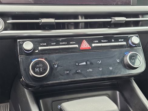 Certified 2025 Hyundai Santa Cruz SEL image 20