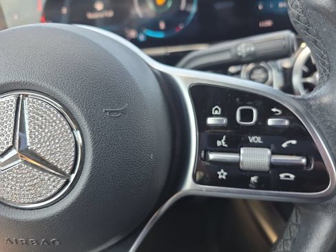 Certified 2021 Mercedes-Benz GLA 250 image 18