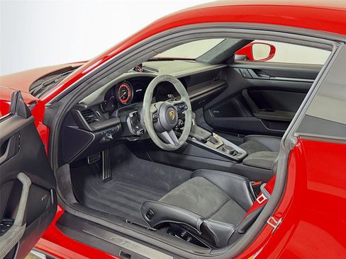 Used 2022 Porsche 911 GT3 image 13