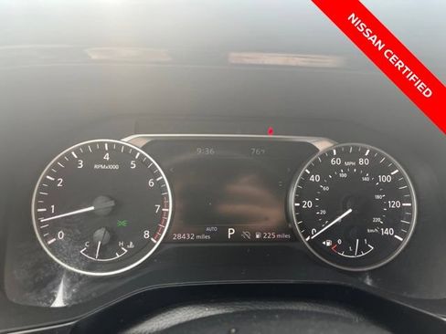 Certified 2024 Nissan Pathfinder SL w/ SL Premium Package AWD/4WD image 17