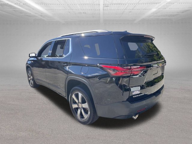 Used 2023 Chevrolet Traverse LT w/ LT Premium Package AWD/4WD image 11