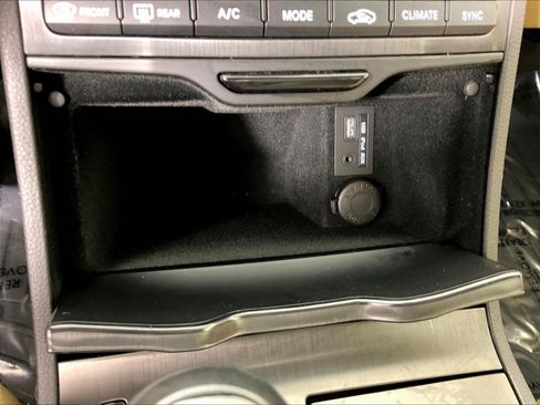 Used 2015 Hyundai Azera FWD image 15
