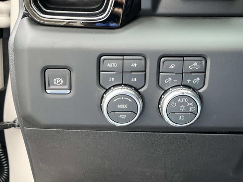 New 2026 GMC Sierra 1500 AT4 w/ AT4 Premium Package AWD/4WD image 26