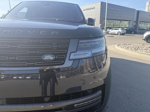 Used 2023 Land Rover Range Rover Autobiography image 7